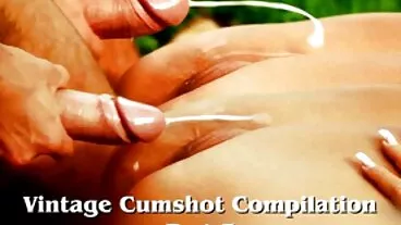 મેનેજર સેકસી બોલ MILFs વિ. ઈન્ટર્ન - એરિએલા ફેરારા અને ડાના ડીઆર્મન્ડ